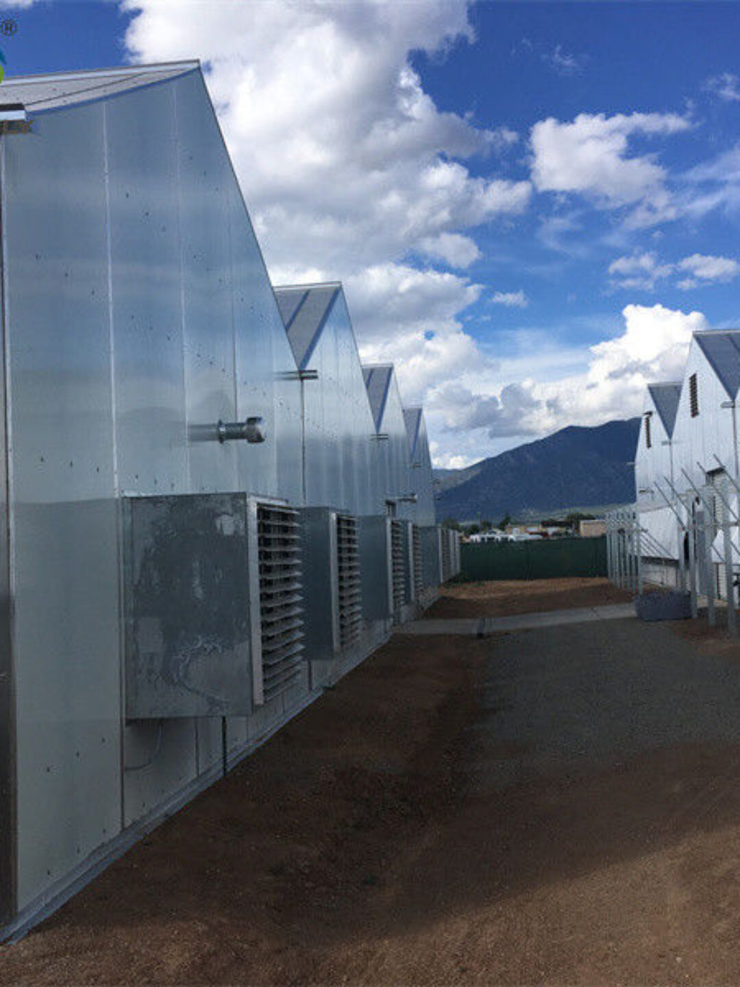 Fully Automated Light Deprivation Greenhouses With Blackout System For Herb