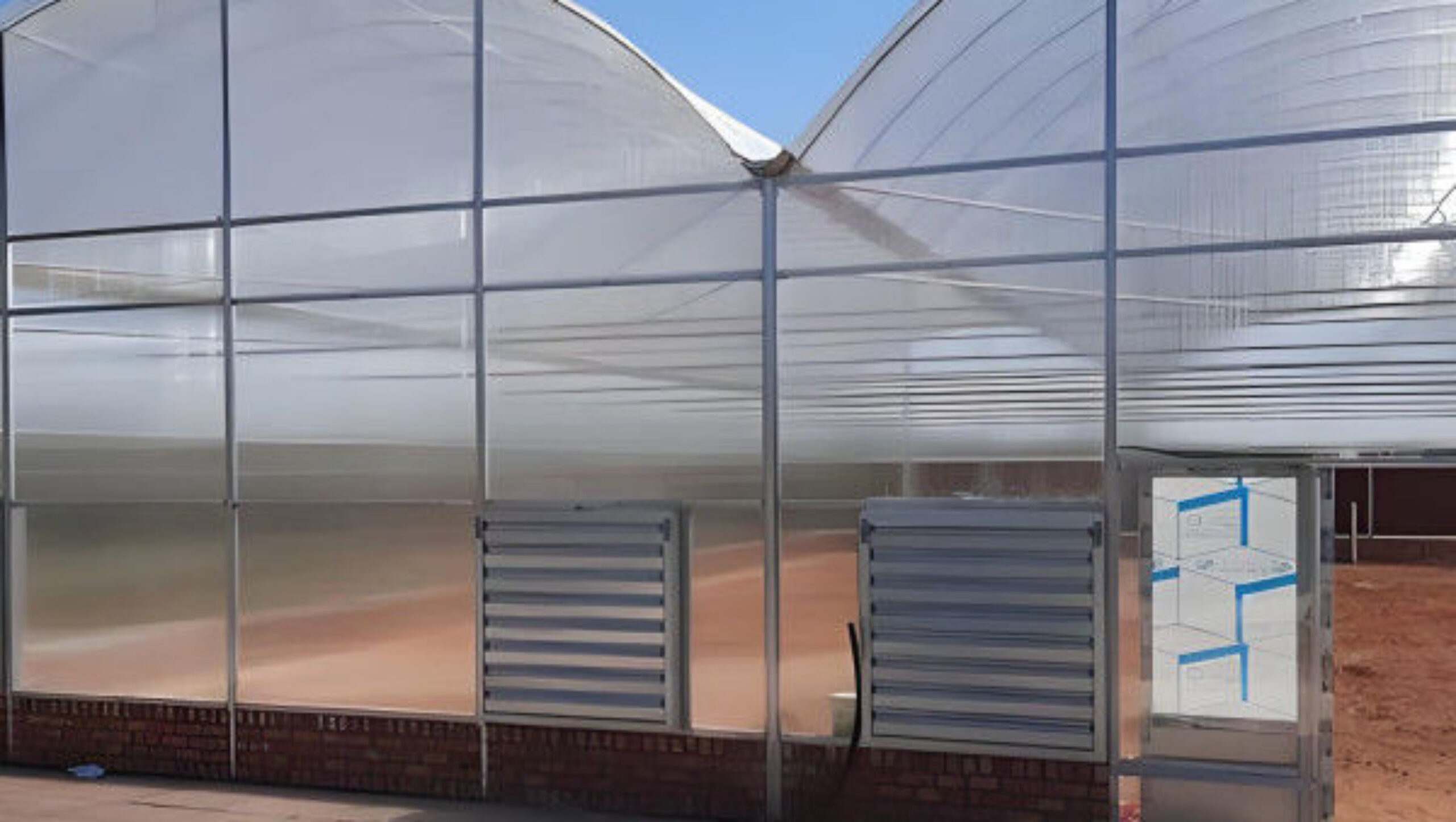 Large Multi Span Hydroponic PC Sheet Greenhouse Snow Resistance Sturdy Structure