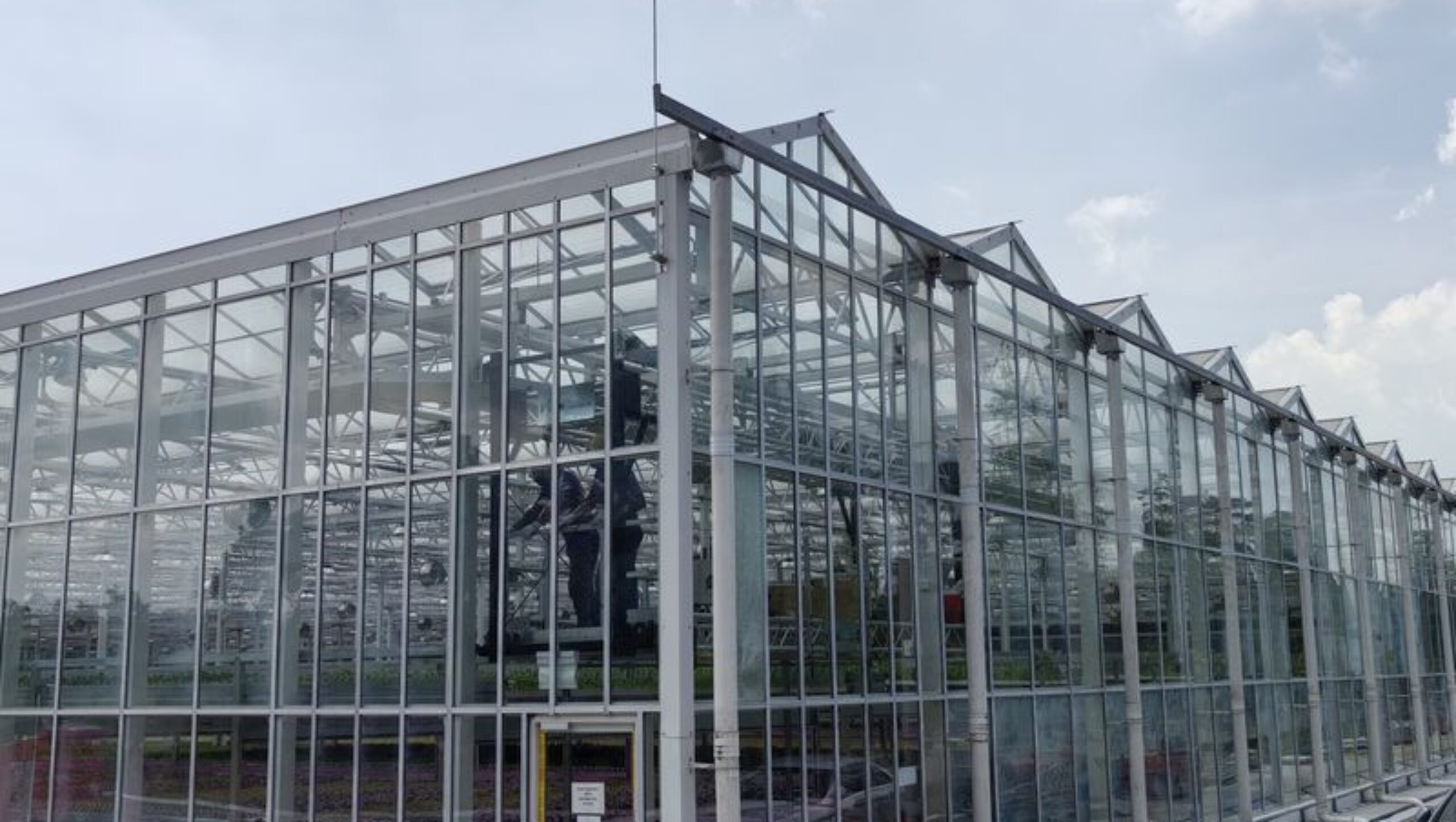 Semi-Closed Greenhouse