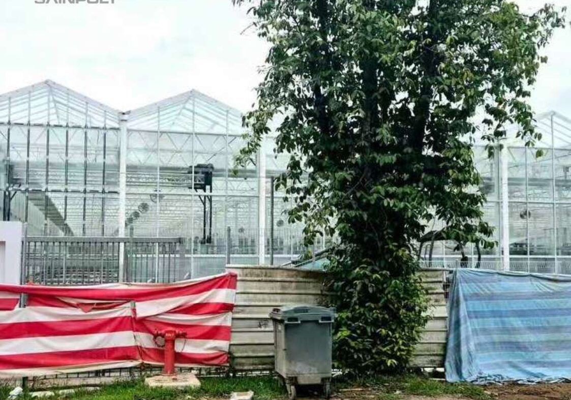 Semi-Closed Greenhouse EG-D-2AEA94