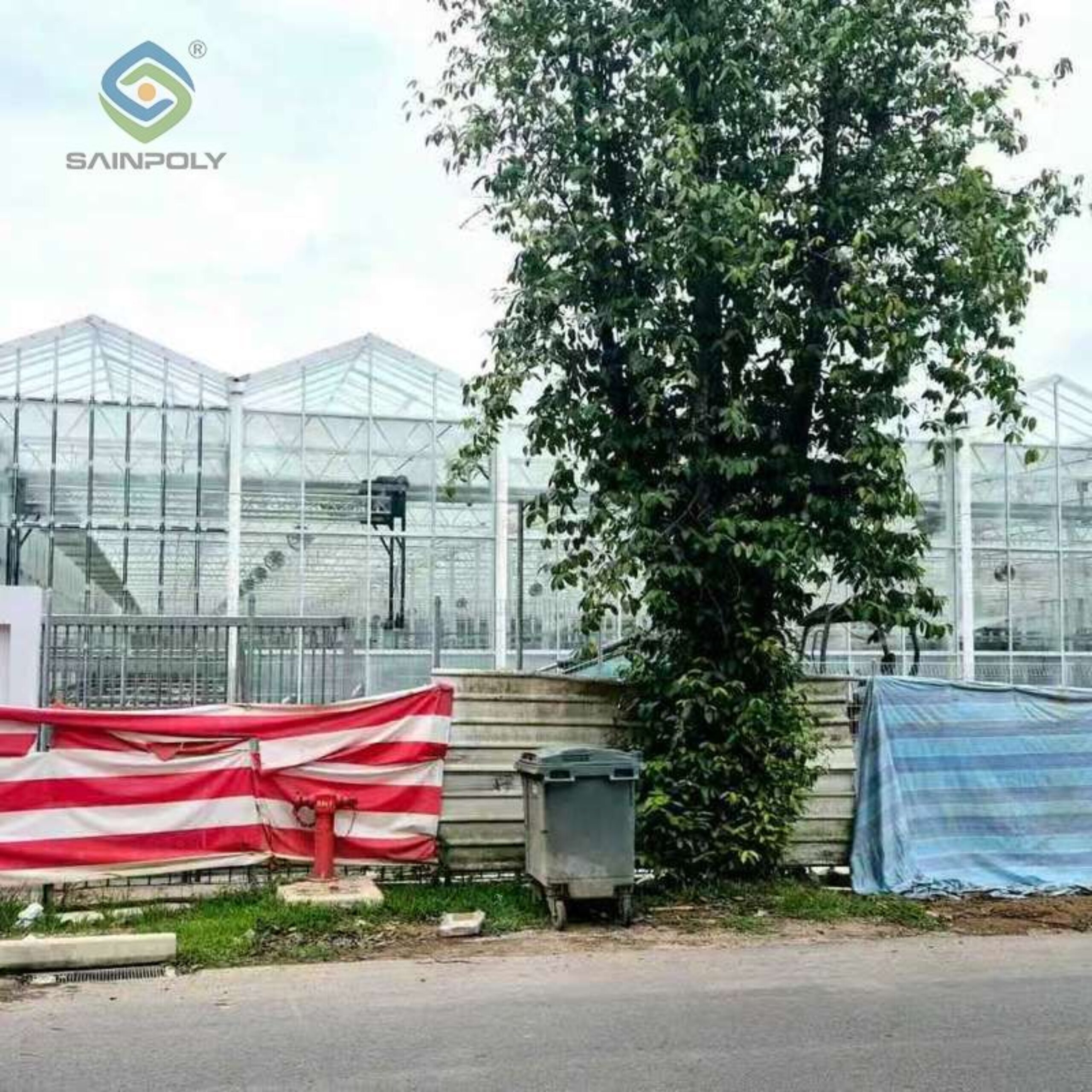 Semi-Closed Greenhouse Intelligent Cultivation System