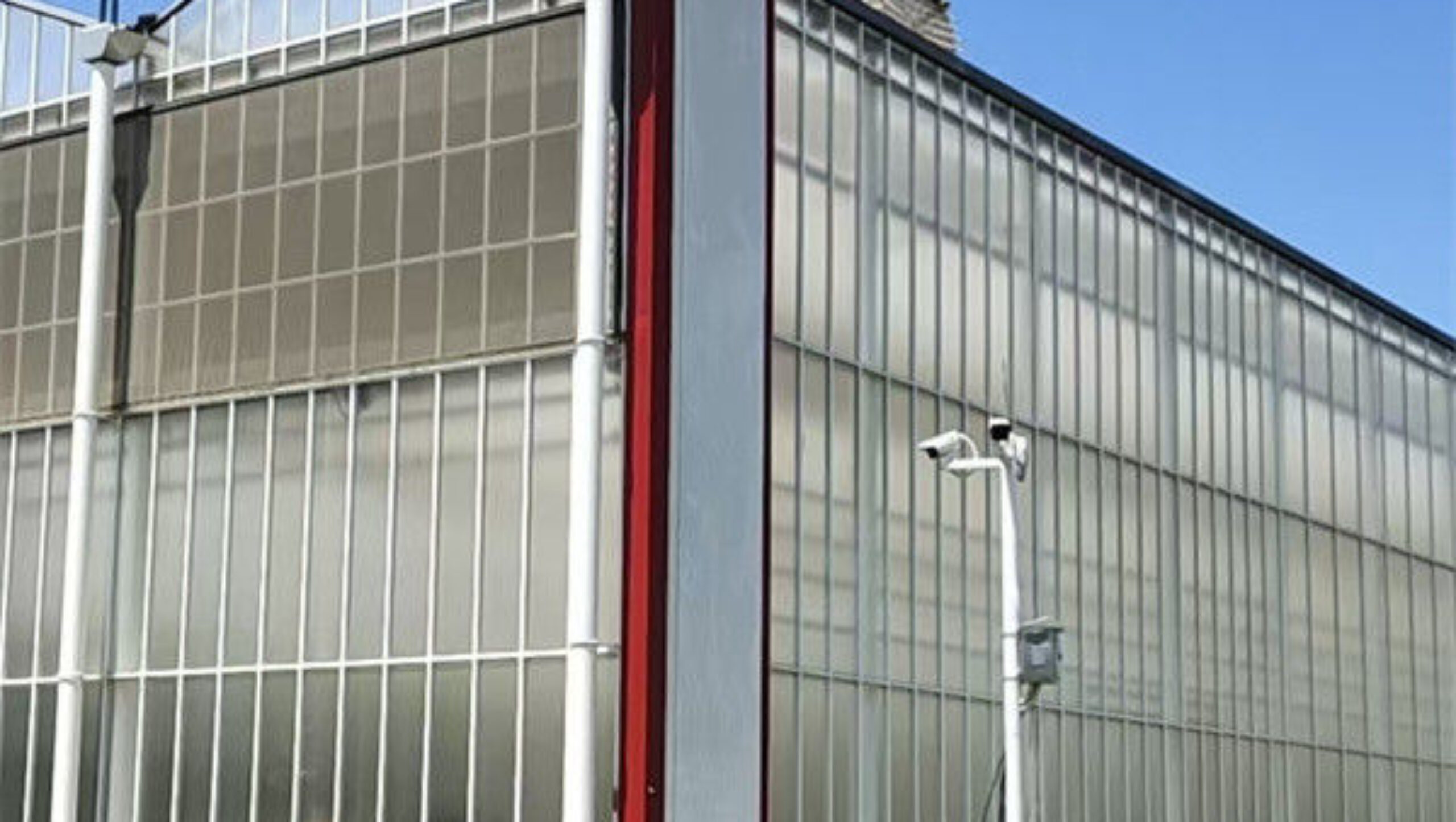 Versatile Venlo Style Greenhouse Featuring Energy Insulation and Automated Climate Regulation for Year